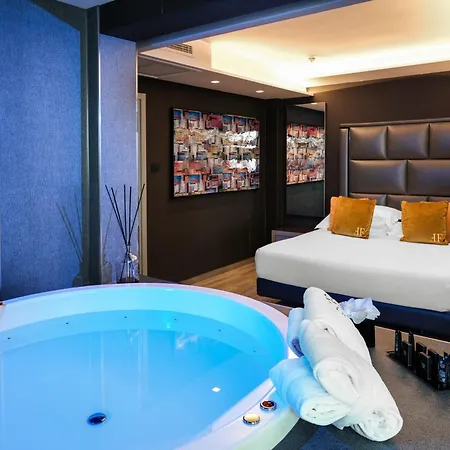 & Tre Fontane Luxury Hotel 4*