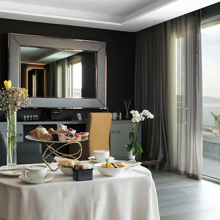 & Tre Fontane Luxury Portici