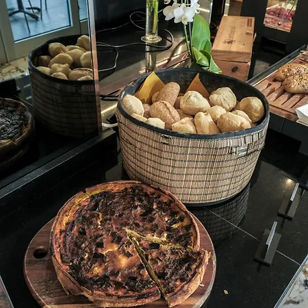 & Tre Fontane Luxury Hotel